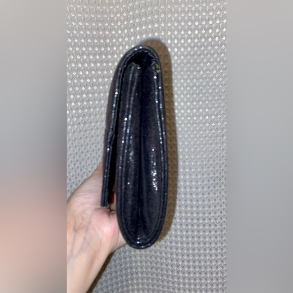 Women’s‎ Le Château sparkly and shiny black chic Clutch with removable chain - Picture 3 of 14